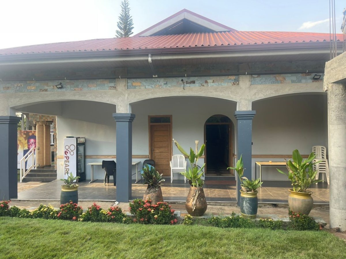 Hide View Hotel