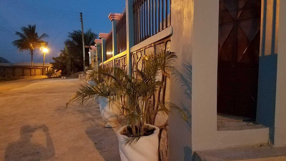 BRIGHT HOTEL & SUITES - Koforidua