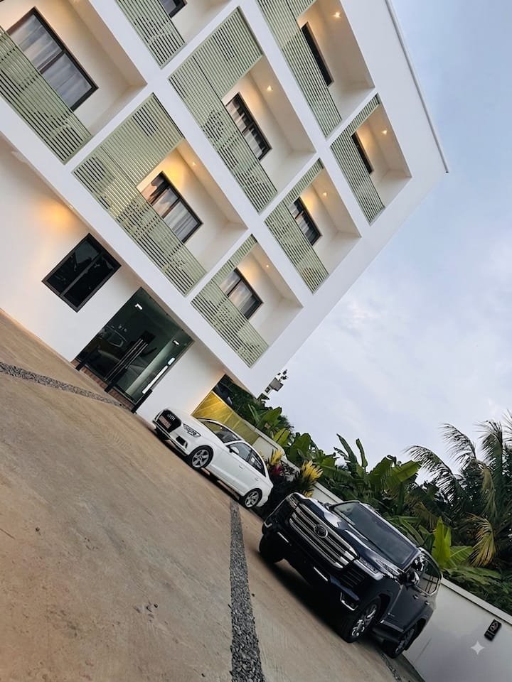 Yaven Heights Hotel