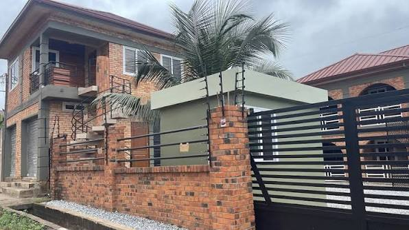 Cozy Bricks Apartments