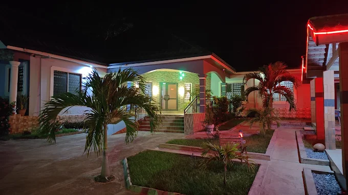 GREEN HILL PARADISE LODGE