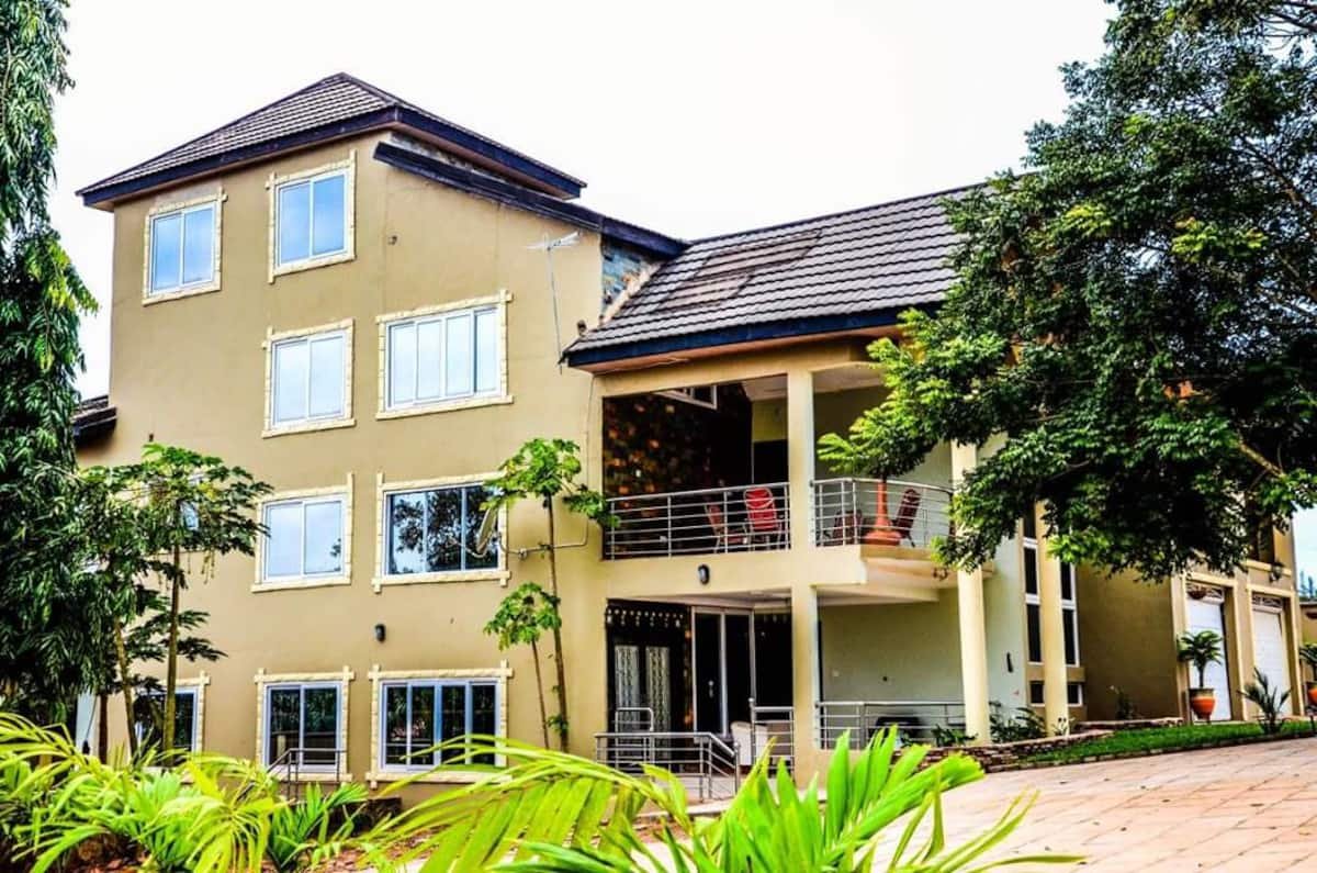 REGAL PALM VILLA