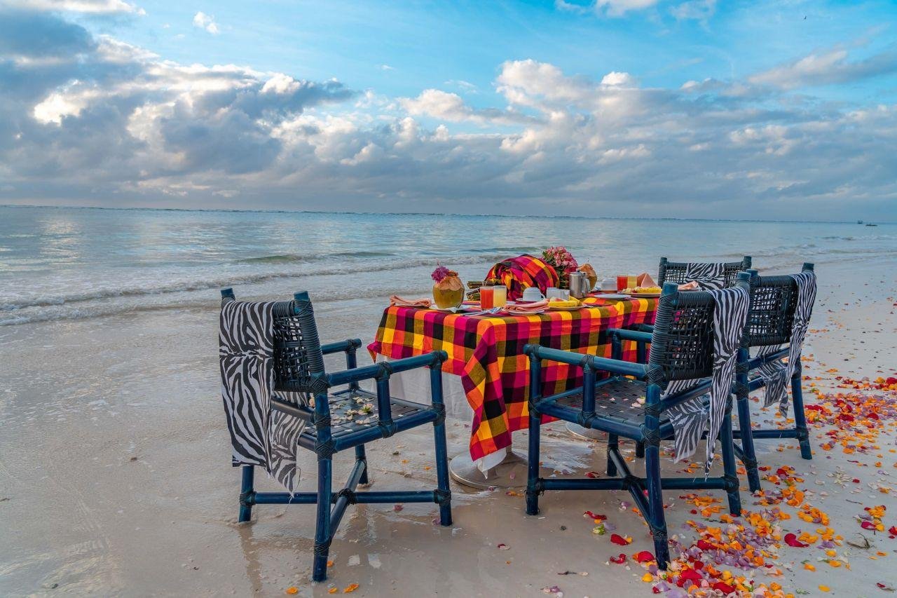 LOVE IN THE WILD: A 10-NIGHT GHANA ROMANCE ESCAPE