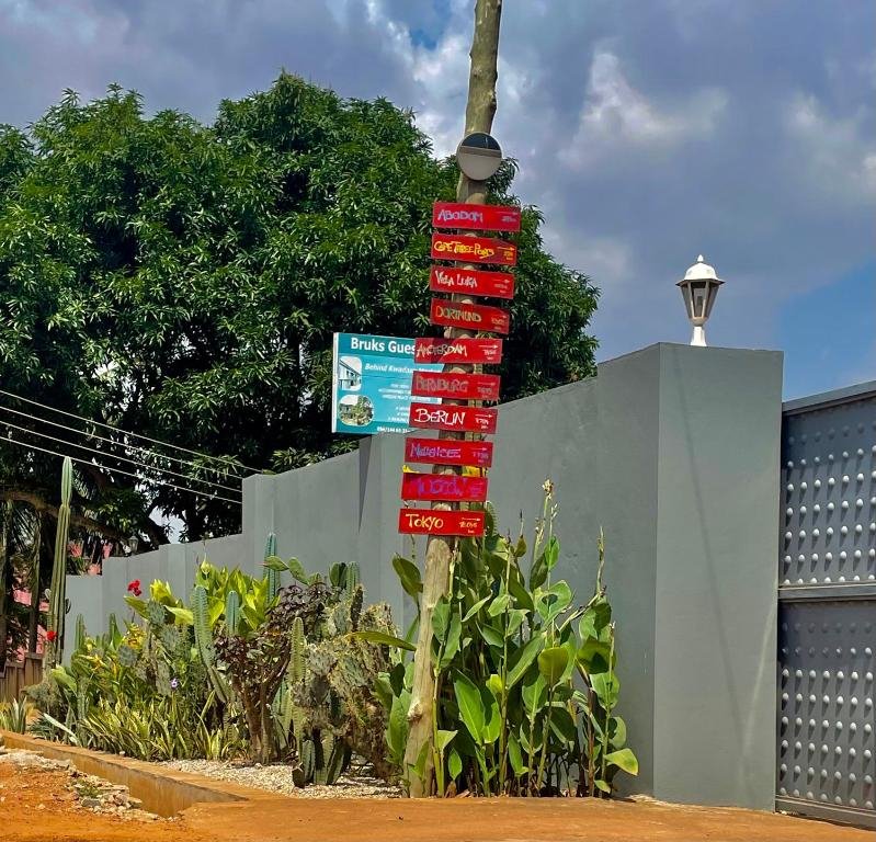 Bruks Guest House