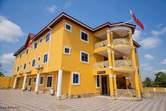 De Ofosu Plaza Hotel