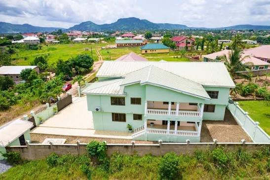 Bromley Suites And Apartment