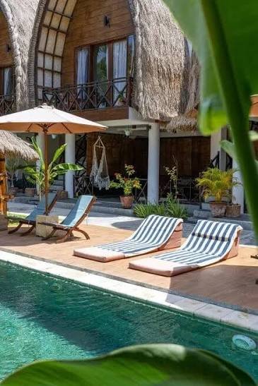 Eno Kobi's Lodge