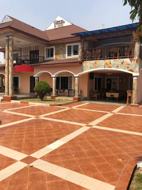 Royal Kamak Hotel