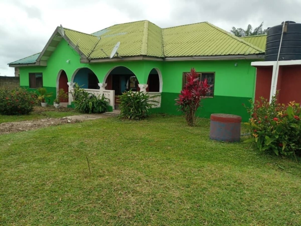 Jeblez Home Lodge