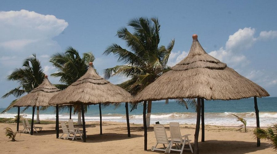 Akwidaa Inn