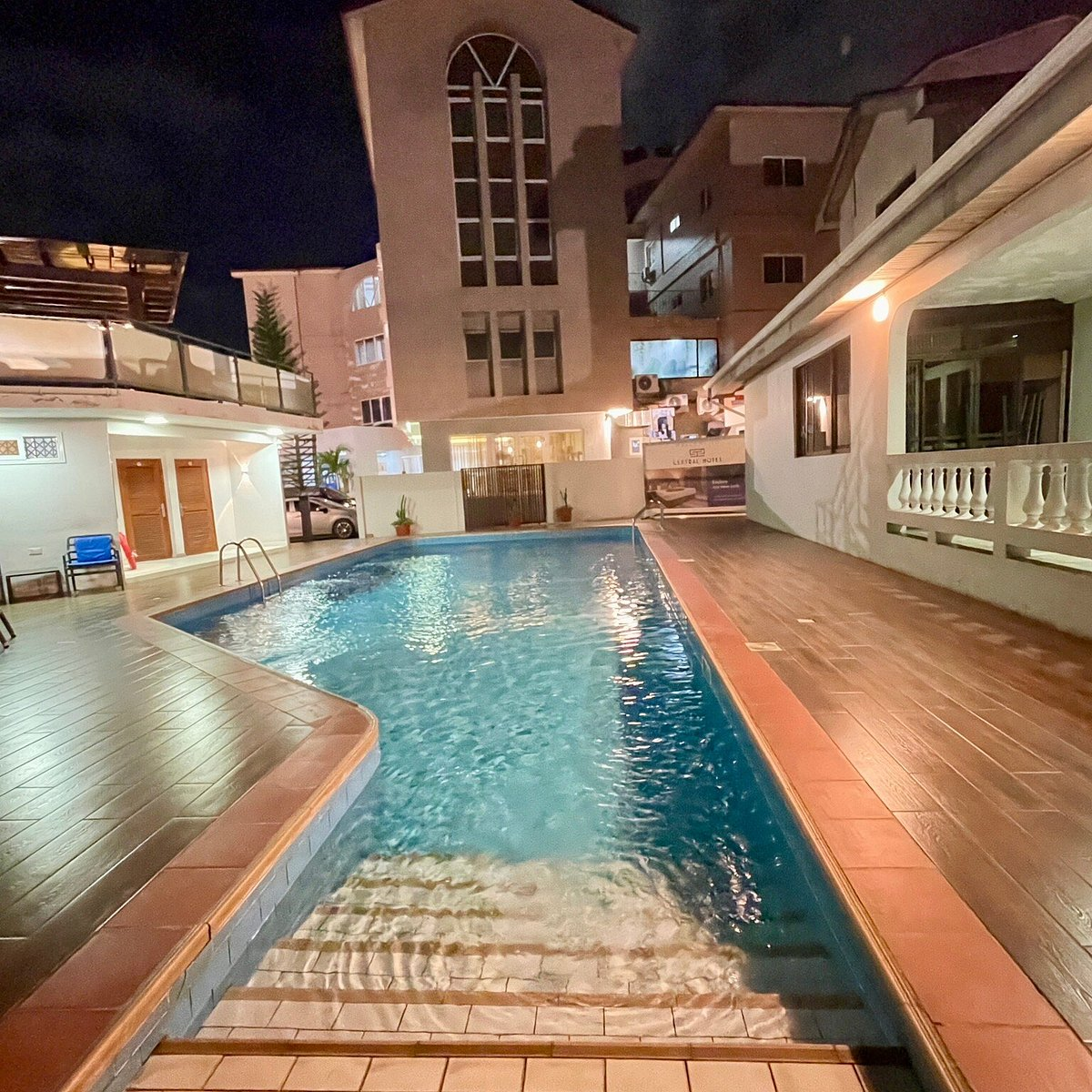 Central Hotel Ridge