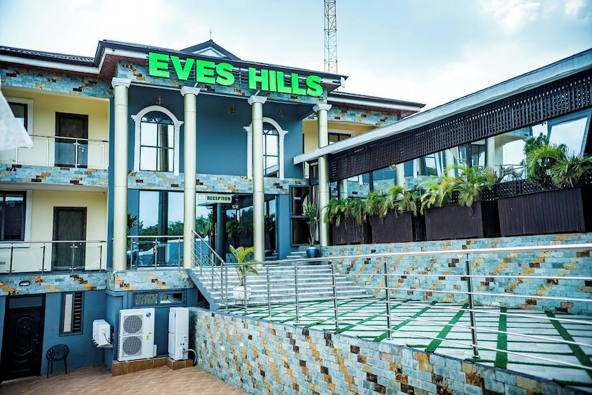 Eves Hills Hotel