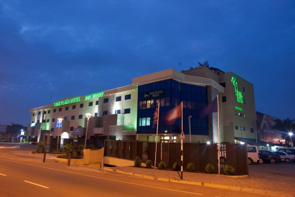 Oak Plaza Hotel East Airport