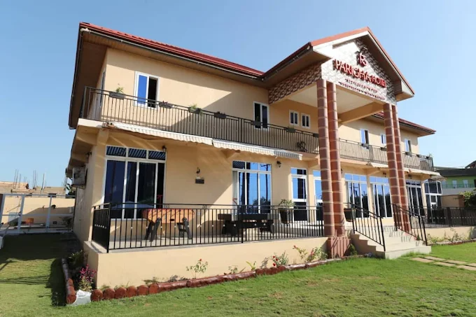 Parigha Hotel