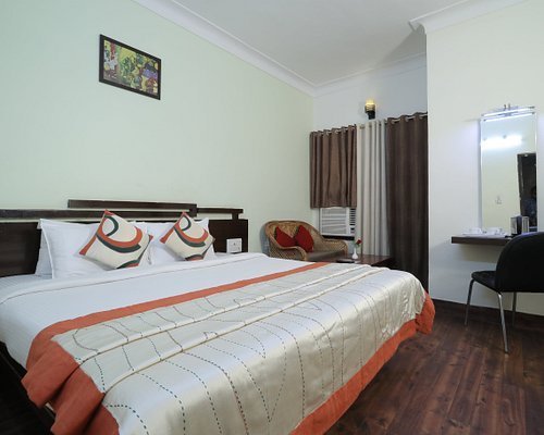AALIYAH AND ALUTA HOTEL