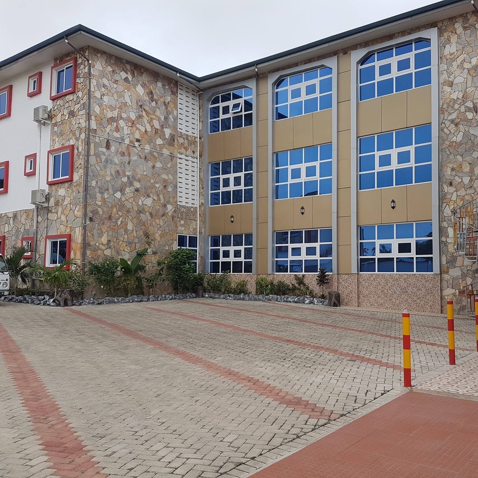 SUMMIT LODGE