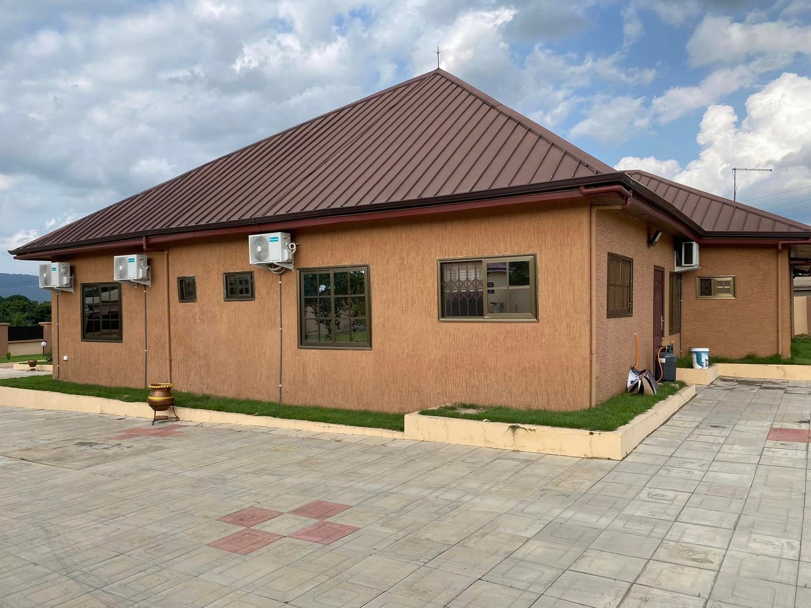 ADOMAA MEMORIAL GUESTHOUSE AND EVENT CENTRE
