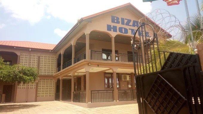 Bizay Hotel