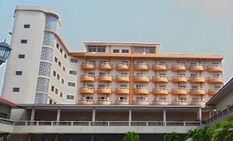 Mensvic Grand Hotel