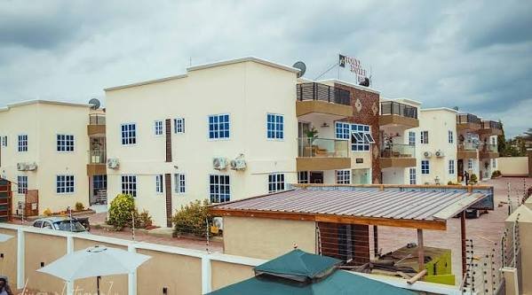 Tonyx Hotel Suites & Spa