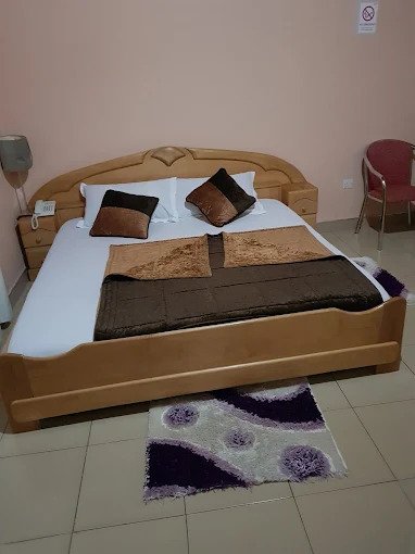 KROBIA EXECUTIVE LODGE