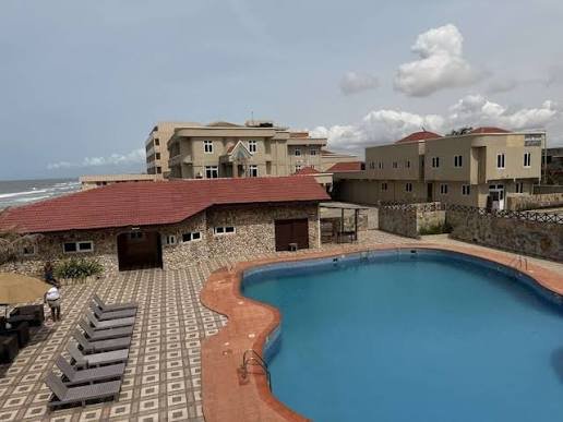 Oceanic Resort (Annex)