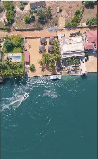 THE PACKET RESORT