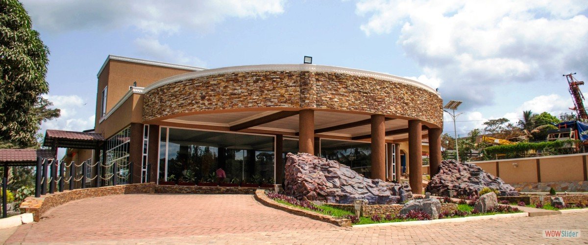 EAGLE NEST HOTEL